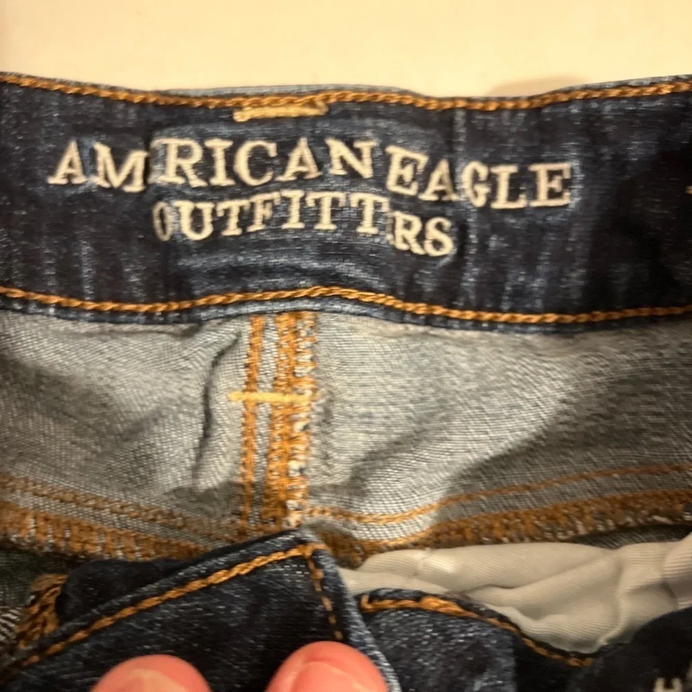 American Eagle Women’s Super Stretch Midi Jean Shorts Size 00 Cut Off
